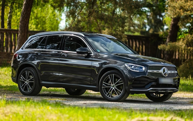 Mercedes-Benz GLC cena 175900 przebieg: 99000, rok produkcji 2020 z Jastrowie małe 742